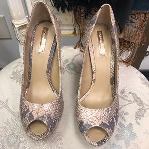 BCBGMAXAZRIA ✨ Toe Pupms heels